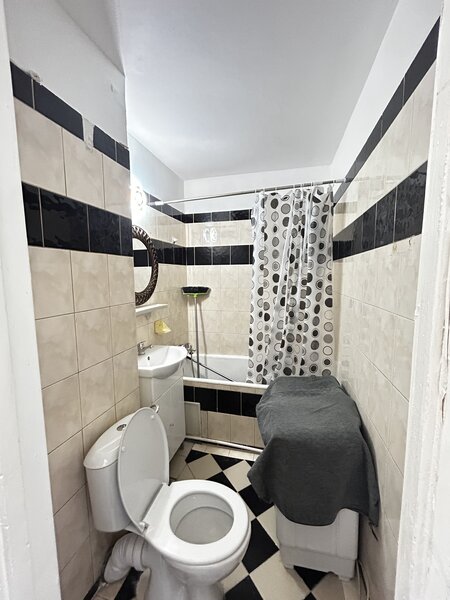 Berceni, Piata Sudului Secuilor